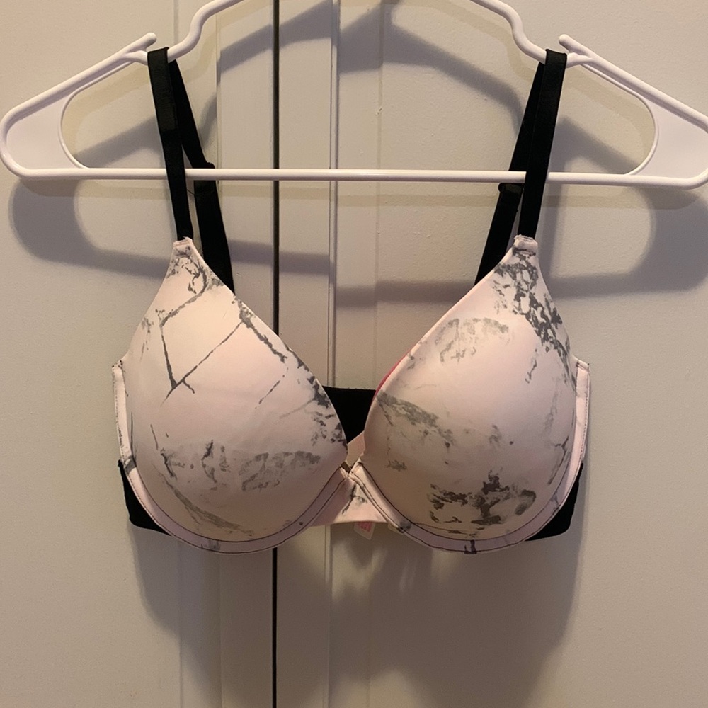 PINK - Wear everywhere bra